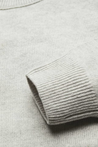 Crew-Neck Sweater in Heathered Light Grey