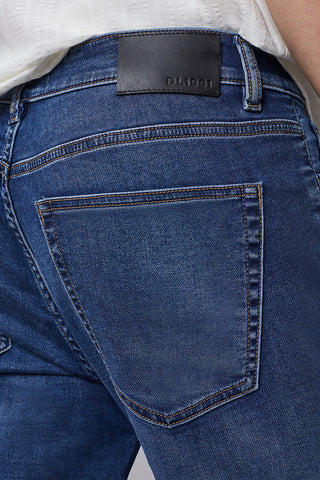 Nick Slim-Fit Jeans in Howler