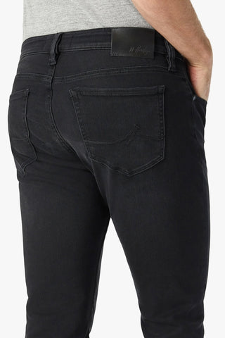 Courage Straight-Legged Jeans in Dark Smoke Urban