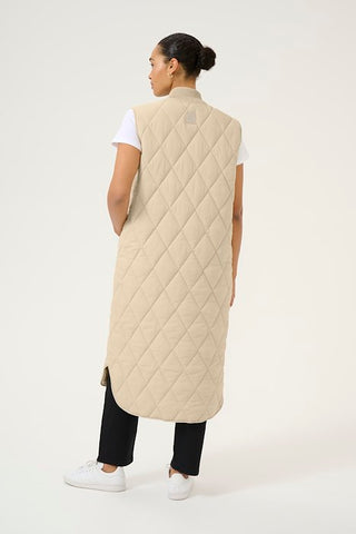 Lorena Quilted Waistcoat in Feather Gray