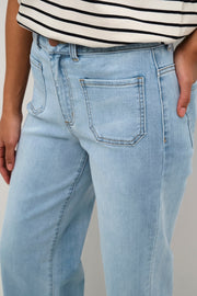 Karla High-Waisted, Wide-Legged Jeans in Light Blue Washed Denim