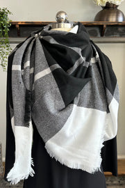 Blanket Scarf in 3 Colours