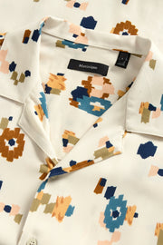 Klampo Short-Sleeved Convertible-Collar Shirt in Nuthatch Print