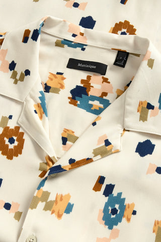 Klampo Short-Sleeved Convertible-Collar Shirt in Nuthatch Print