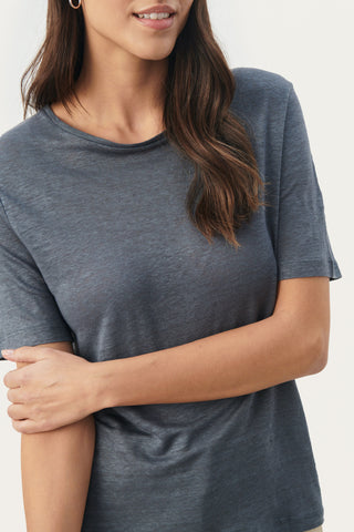 Emme Short-Sleeved Linen T-Shirt in Turbulence
