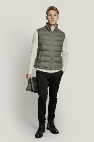 Minneapolis Quilted Vest in Grey