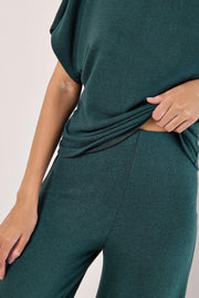 Soft-Touch Wide-Legged Trousers in Green