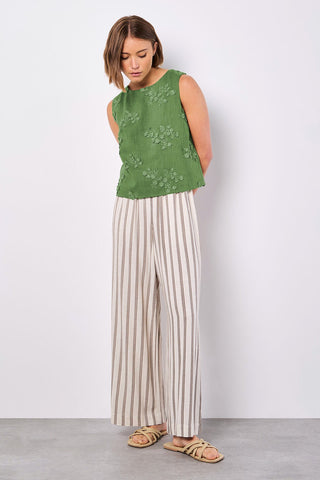 3D Floral Embroidered Linen Shell Top in Thyme Green
