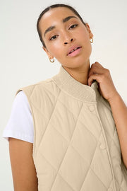 Lorena Quilted Waistcoat in Feather Gray
