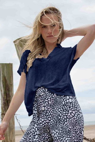Short Sleeve Collared Linen Slub Top in Navy