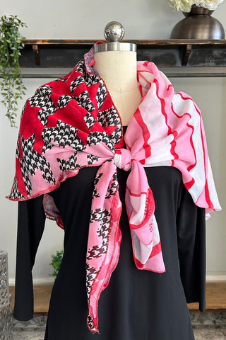 Funky Houndstooth Scarf in Red-Pink