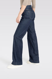 Wide-Legged Jeans in Fashion Rinsed Mid-Blue