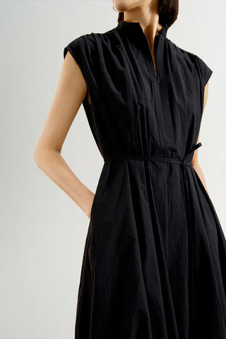 Sleeveless Aesthetic Dress in Black