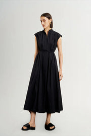 Sleeveless Aesthetic Dress in Black