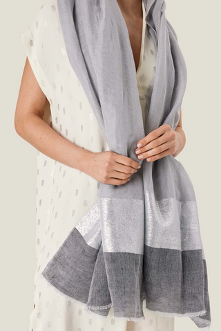 Aviel Scarf in Silver Cloud