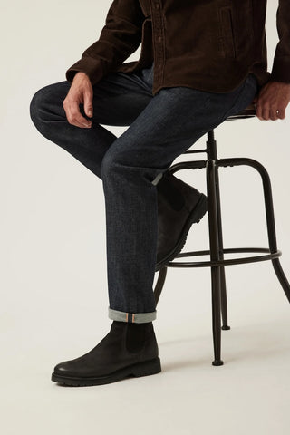 Cool Tapered-Legged Jeans in Dark Blue Selvedge