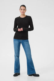 Zeverina Long Sleeve T-Shirt in Black Deep