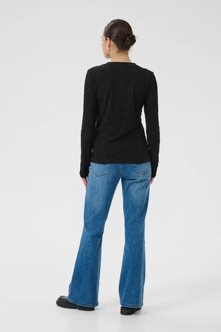 Zeverina Long Sleeve T-Shirt in Black Deep