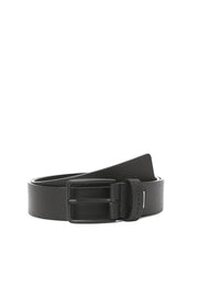 Leather Belt in Black With Tonal Hardware