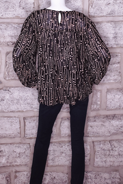 Long-Sleeved Round Neck Badotna Top