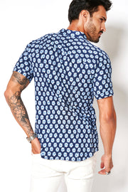 Short-Sleeved Printed Knit Shirt Blue Floral or White Fish Pattern