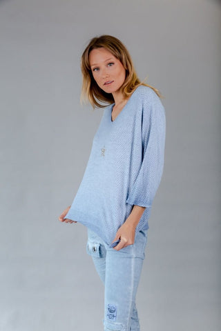 Elissia L9100-2 Rhinestones Star Knitted Top in 2 colors